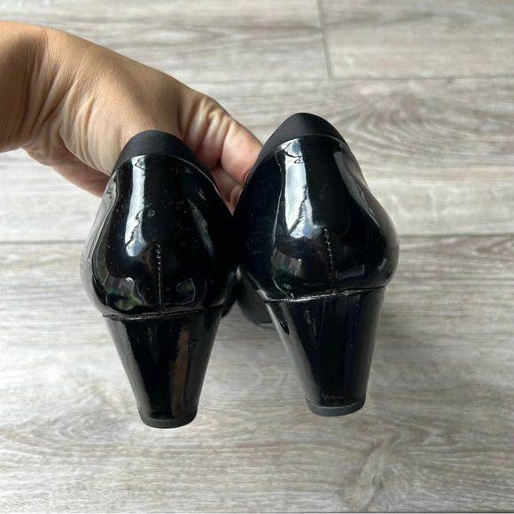 Clarks Women's Flores Poppy Pumps - Picture 6 of 14